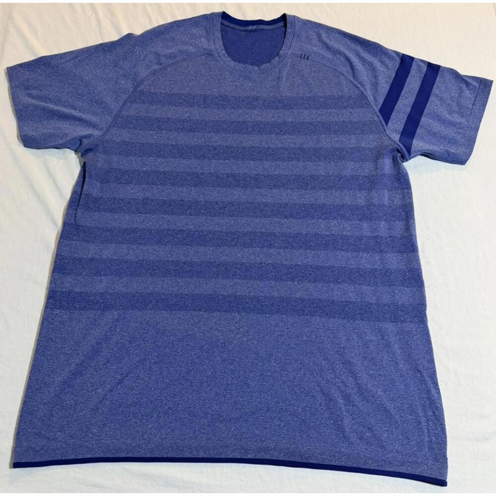 Lululemon Mens Lincense To Train Short Sleeve T-Shirt Size XL‎